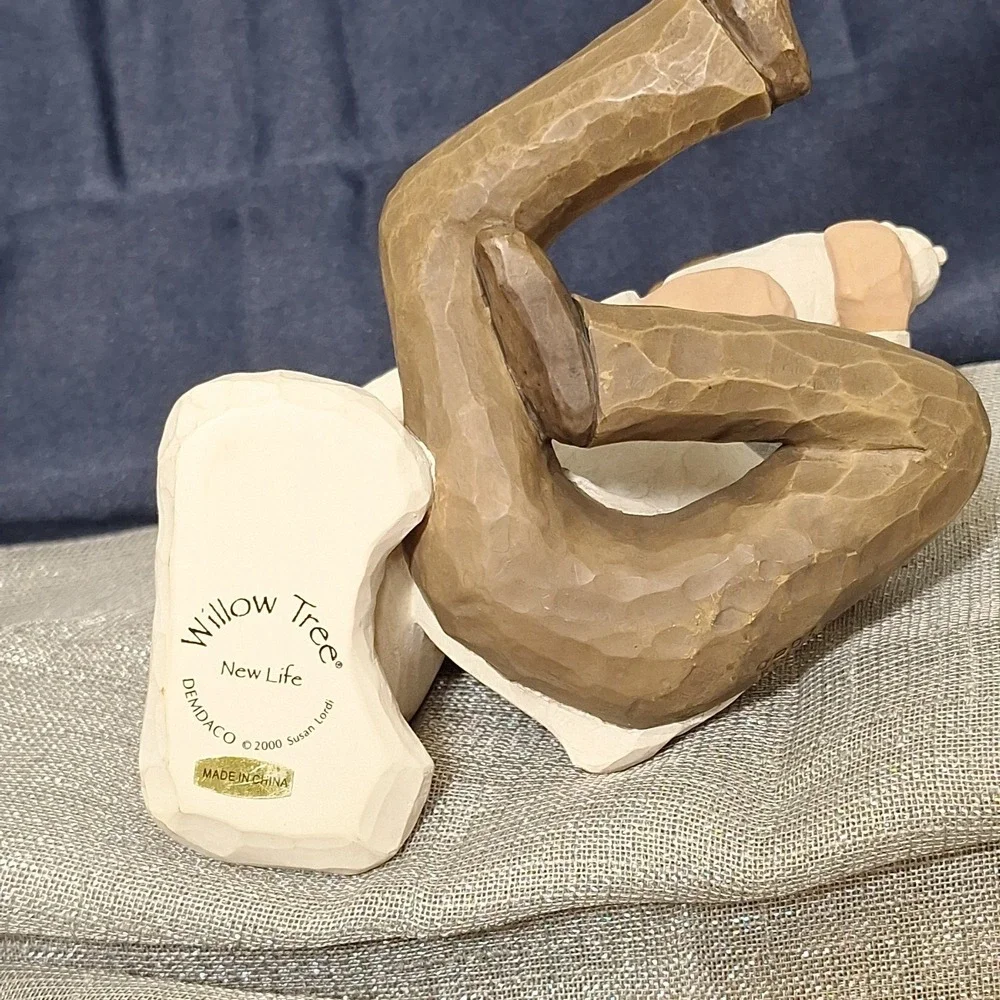 Willow Tree New Life Figurine Father Mother Newborn Baby Folk Art Shower Gift